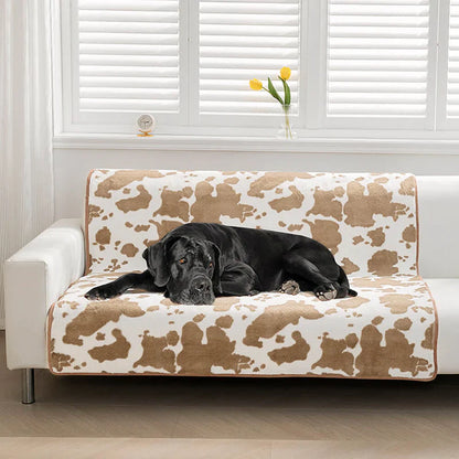 Stylische Haustierdecke im Kuhfell-Design