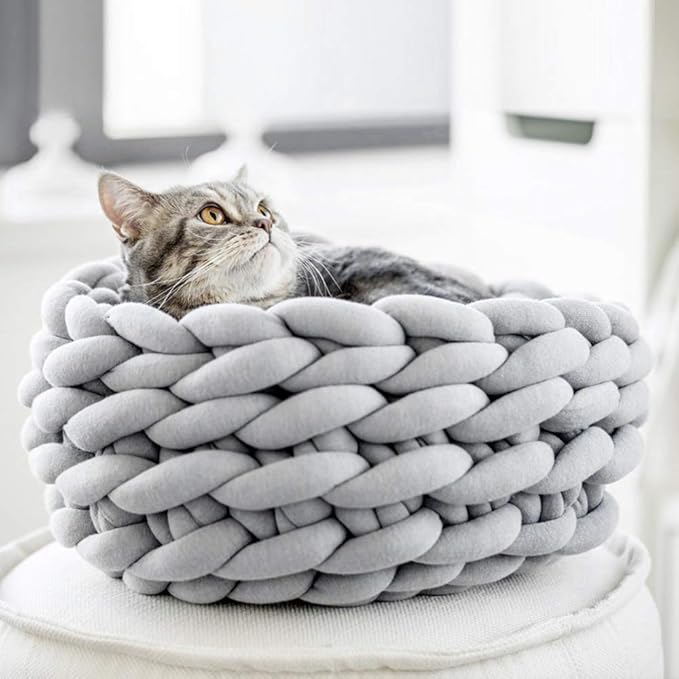 Geflochtenes Katzenbettchen