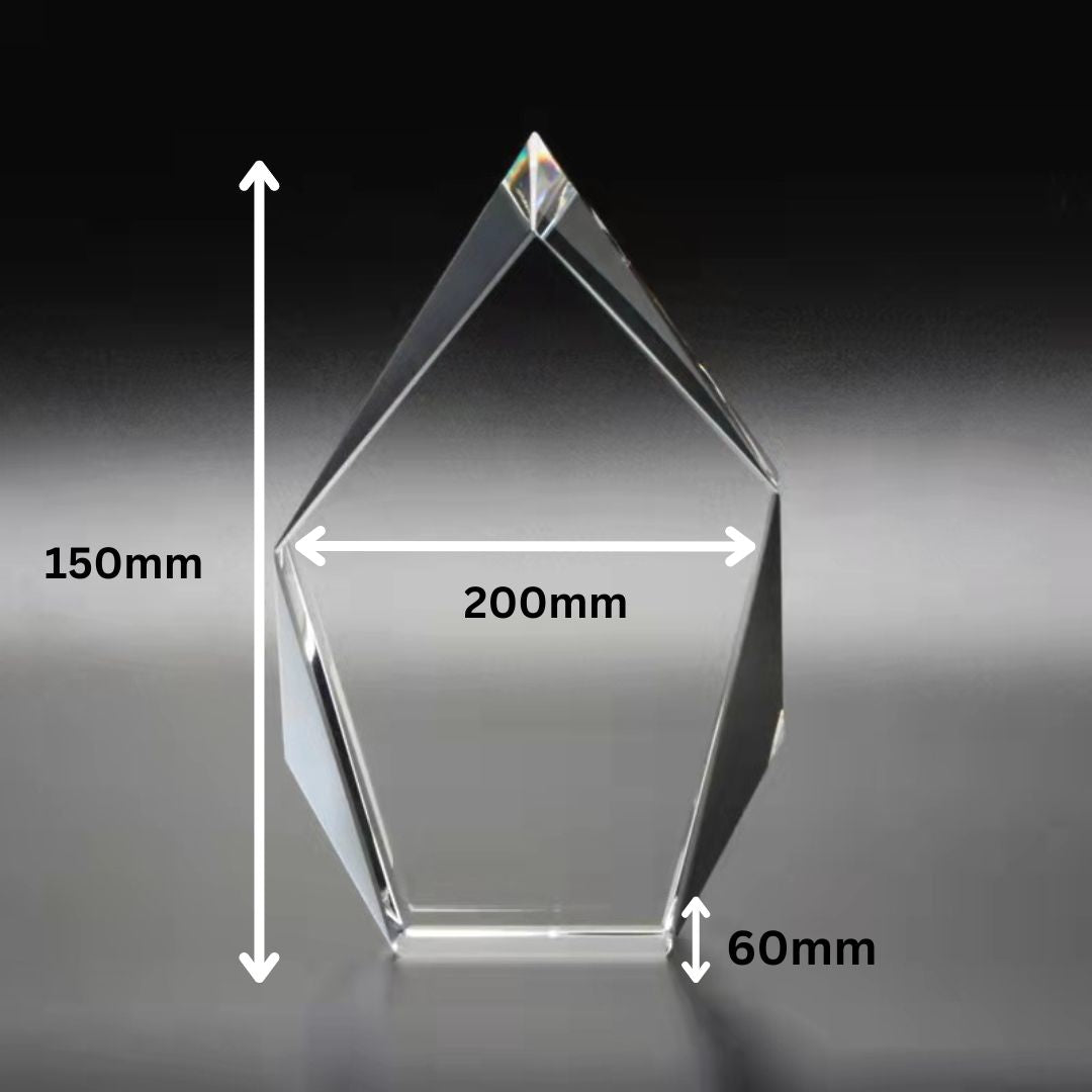 Personalisierter Kristall in Edelsteinform mit 2D/3D Lasergravur – Zeitlose Erinnerung